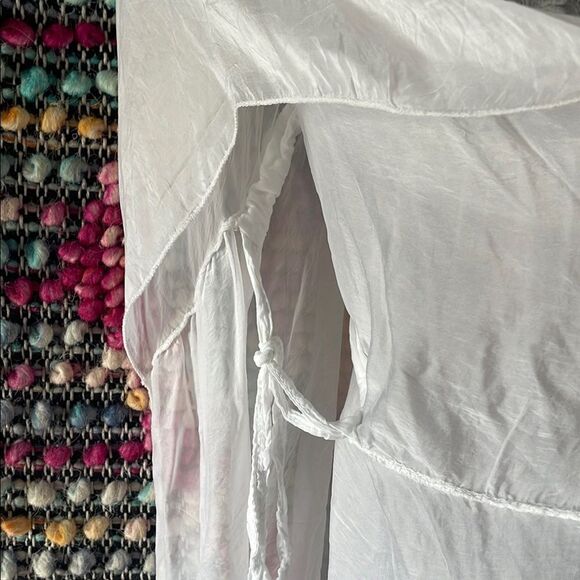 Scandal from Italy White Tunic with Dolman Sleeves and Bib Collar - Picture 3 of 7